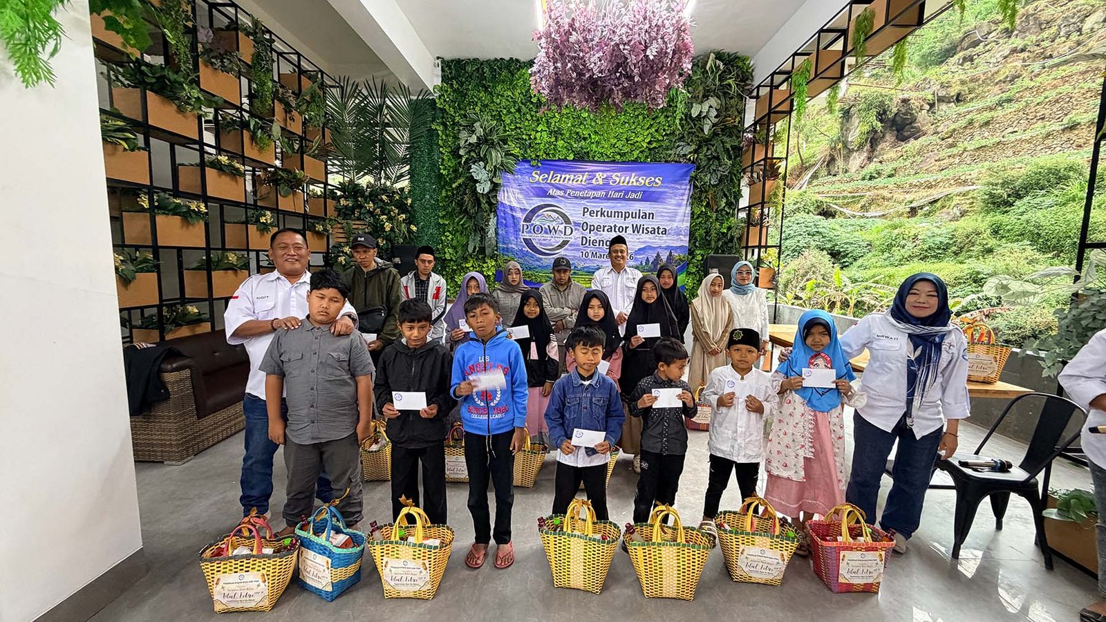Bantuan Dana Sosial Anak Yatim Piatu POWD