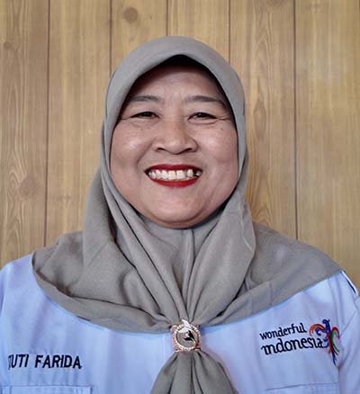 ASTUTI FARIDA
